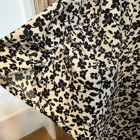Papermoon Floral Blouse size L - Picture 3 of 6